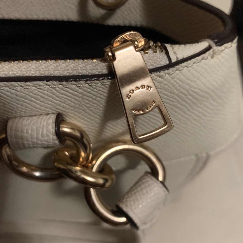 Coach Christie Carryall in Crossgrain Leather - Picture 11 of 11